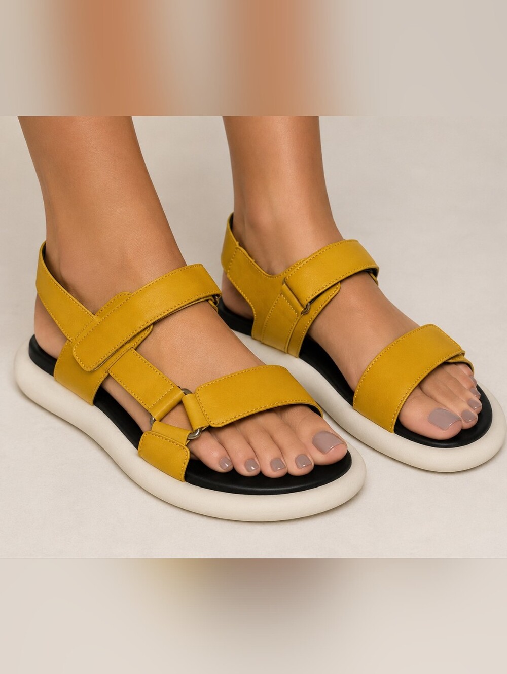 ITALEAU Women's Yellow Leather Sport Sandals (Size US 9M / EU 40)